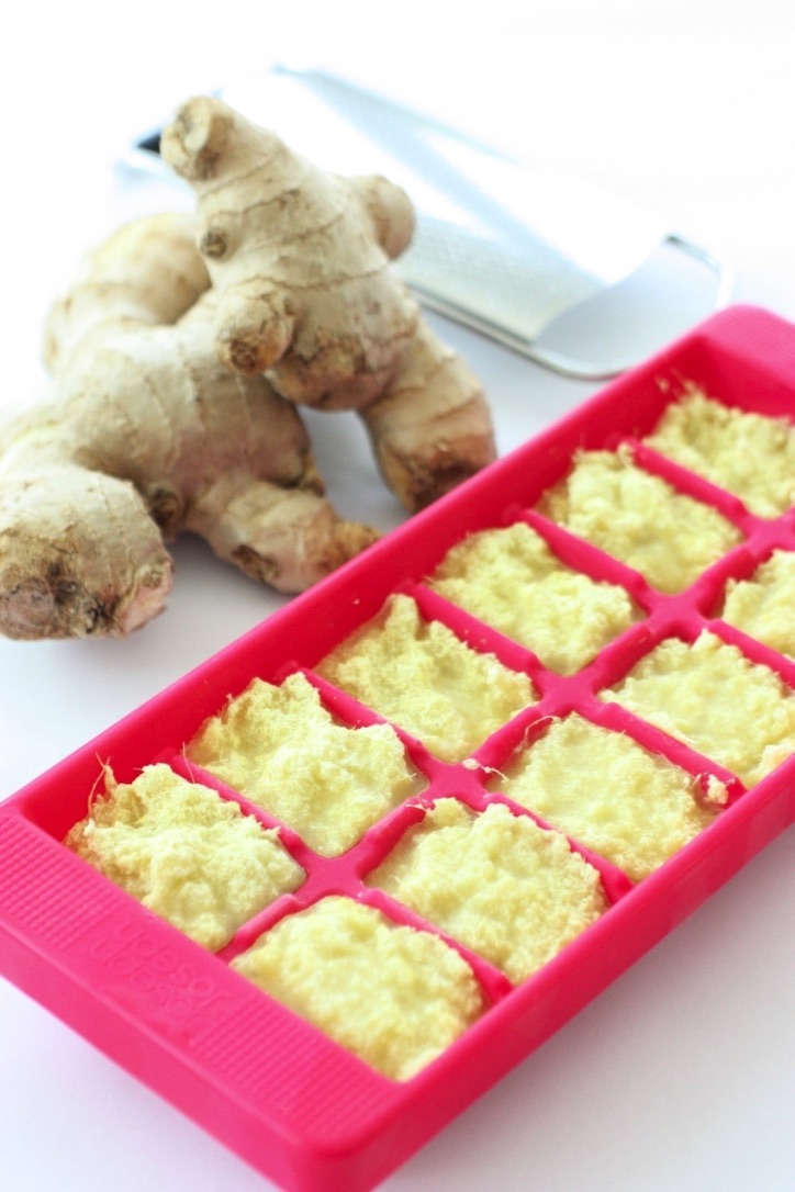 How to freeze ginger in ice cube trays